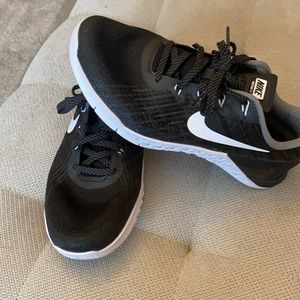 Metcon Nike Women’s shoe! Like new